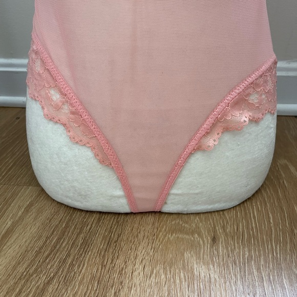 Secret Lace mesh keyhole teddy bodysuit - Picture 9 of 15